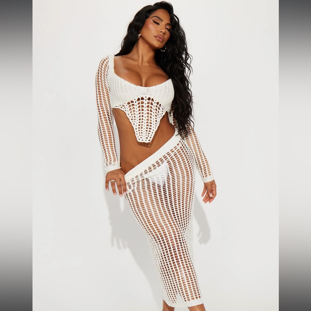 Fashion Nova miami for the day 2 piece coverup set